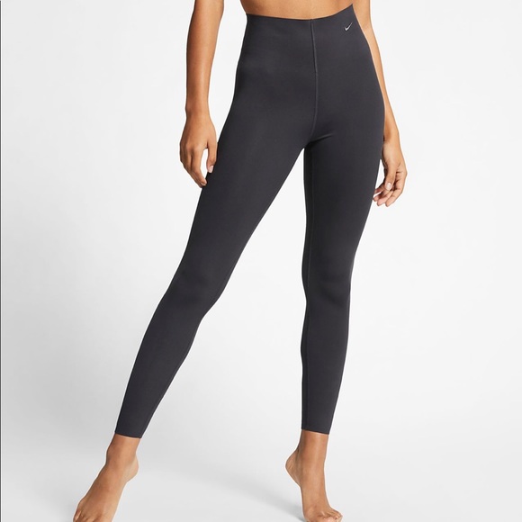 nike sculpt lux